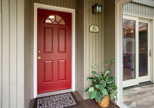 Photo 3 of Single family home for sale at 9626 Laurel Ln, Edmonds, WA 98020 | MLS# NWM2579708 | Listing updated on 2026-09-30