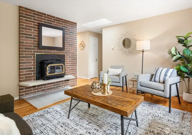 Photo 3 of Single family home for sale at 9626 Laurel Ln, Edmonds, WA 98020 | MLS# NWM2579708 | Listing updated on 2026-09-30