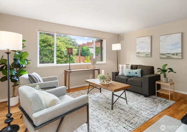 Photo 4 of Single family home for sale at 9626 Laurel Ln, Edmonds, WA 98020 | MLS# NWM2579708 | Listing updated on 2026-09-30
