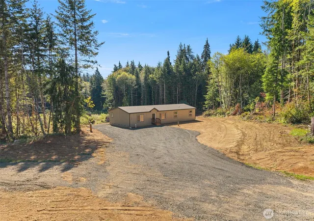 Photo 2 of Manufactured home for sale at 1481 W Highland Rd, Shelton, WA 98584 | MLS# NWM2579709 | Listing updated on 2026-09-30