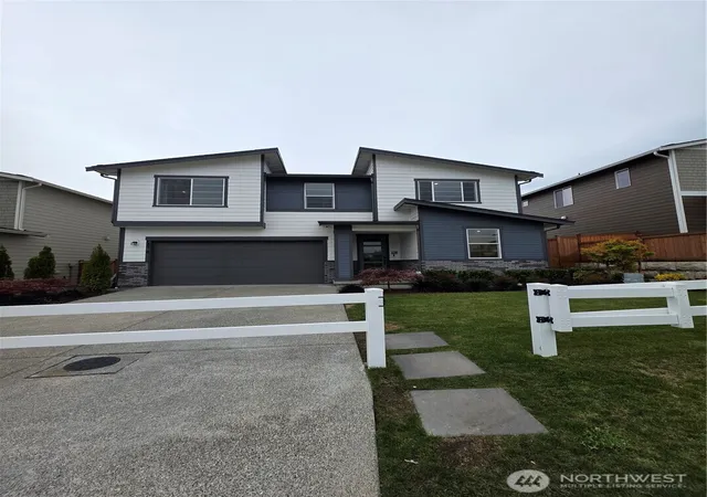 Photo 1 of Single family home for sale at 12514 Se 305th (phase 1 Lot 2) Pl, Auburn, WA 98092 | MLS# NWM2579710 | Listing updated on 2026-09-30