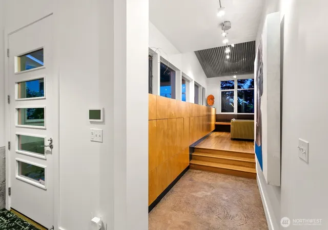 Photo 2 of Single family home for sale at 1549 Magnolia Way W, Seattle, WA 98199 | MLS# NWM2579740 | Listing updated on 2026-09-25
