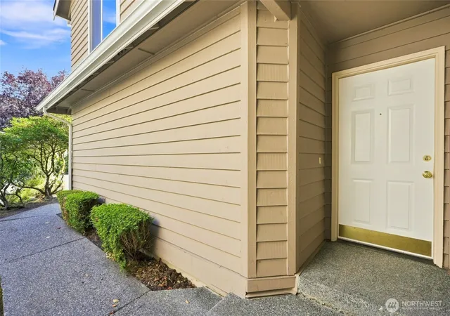 Photo 3 of Townhouse for sale at 5822 14th Drive W #B, Everett, WA 98203 | MLS# NWM2579771 | Listing updated on 2026-09-28