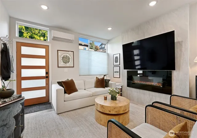 Photo 4 of Townhouse for sale at 2909 S Dearborn, Seattle, WA 98144 | MLS# NWM2579774 | Listing updated on 2026-10-01