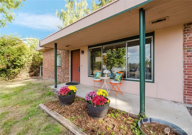 Photo 2 of Single family home for sale at 2162 Harding Ave Se, Port Orchard, WA 98366 | MLS# NWM2579784 | Listing updated on 2026-09-17