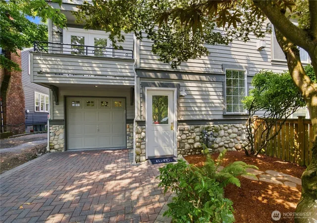 Photo 3 of Townhouse for sale at 6513 24th Avenue Ne #A, Seattle, WA 98115 | MLS# NWM2579790 | Listing updated on 2026-10-01