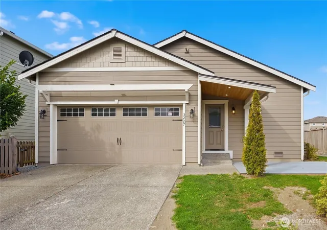 Photo 2 of Single family home for sale at 3227 Scotland Aly, Mount Vernon, WA 98273 | MLS# NWM2579794 | Listing updated on 2026-10-01