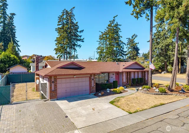 Photo 1 of Sale Pending at 281 Nw Fairhaven Dr, Oak Harbor, WA 98277 | MLS# NWM2579797 | Listing updated on 2026-10-02