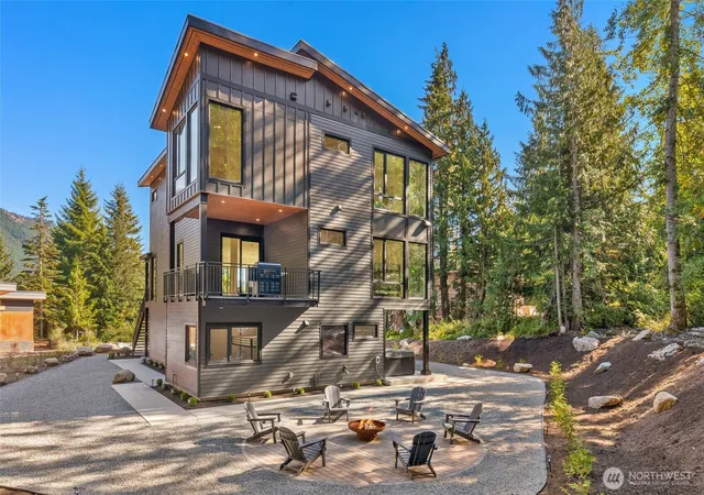Photo 3 of Single family home for sale at 31 Kendall Pl, Snoqualmie Pass, WA 98068 | MLS# NWM2579800 | Listing updated on 2026-09-23