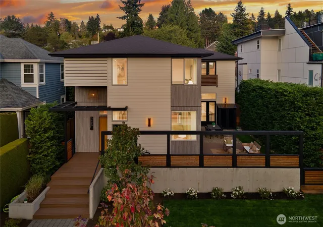 Photo 3 of Single family home for sale at 3420 33rd Avenue W, Seattle, WA 98199 | MLS# NWM2579815 | Listing updated on 2026-09-30