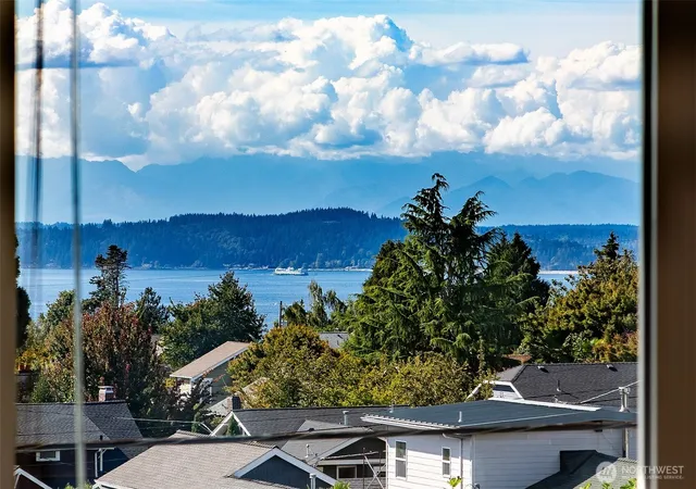 Photo 3 of Condo for sale at 5953 California Ave Sw #2C, Seattle, WA 98136 | MLS# NWM2579830 | Listing updated on 2026-09-28