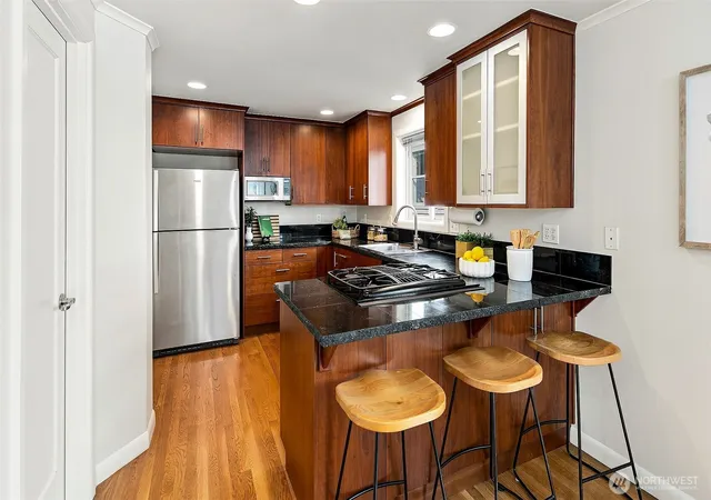 Photo 4 of Townhouse for sale at 1512 Taylor Ave N #C, Seattle, WA 98109 | MLS# NWM2579833 | Listing updated on 2026-09-30