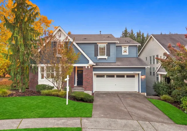 Photo 2 of Single family home for sale at 5621 Ne 5th Court, Renton, WA 98059 | MLS# NWM2579848 | Listing updated on 2026-10-21