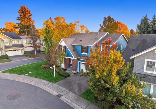 Photo 3 of Single family home for sale at 5621 Ne 5th Court, Renton, WA 98059 | MLS# NWM2579848 | Listing updated on 2026-10-21