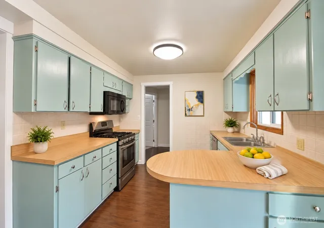 Photo 3 of Single family home for sale at 4819 19th Avenue Se, Lacey, WA 98503 | MLS# NWM2579852 | Listing updated on 2026-10-01