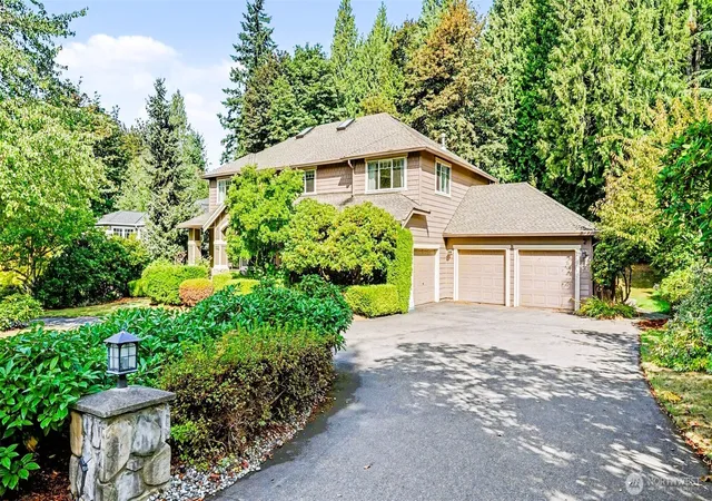Photo 3 of Single family home for sale at 6915 205th Street Se, Snohomish, WA 98296 | MLS# NWM2579871 | Listing updated on 2026-09-29