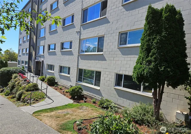 Photo 2 of Condo for sale at 919 2nd Avenue W #407, Seattle, WA 98119 | MLS# NWM2579875 | Listing updated on 2026-09-25