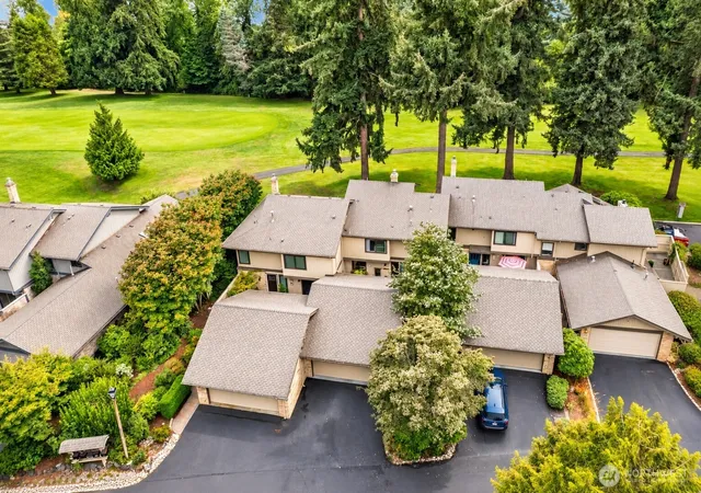 Photo 3 of Sale Pending at 6530 Ne 171st Place, Kenmore, WA 98028 | MLS# NWM2579906 | Listing updated on 2026-09-18