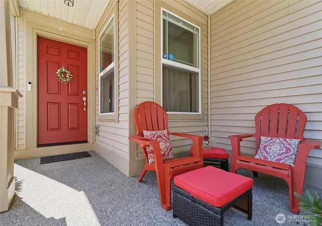 Photo 2 of Sale Pending at 943 Candlestick Ln Sw, Olympia, WA 98512 | MLS# NWM2579940 | Listing updated on 2026-09-24