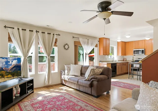 Photo 3 of Sale Pending at 943 Candlestick Ln SW, Olympia, WA 98512 | MLS# NWM2579940 | Listing updated on 2026-09-24