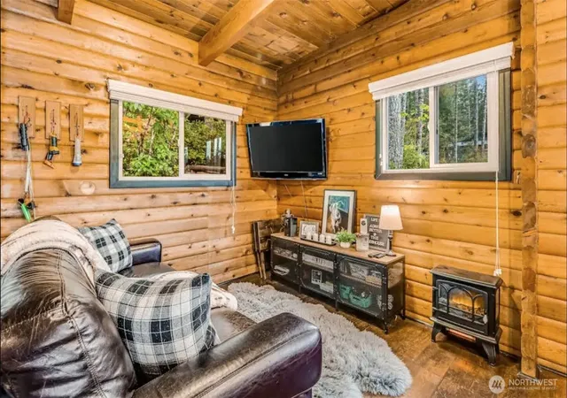 Photo 3 of Sale Pending at 321 NE Lakeshore Dr S, Tahuya, WA 98588 | MLS# NWM2579951 | Listing updated on 2026-10-01