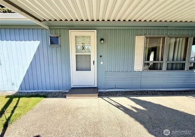 Photo 3 of Manufactured home for sale at 1362 Alonda Ln Ne, Olympia, WA 98516 | MLS# NWM2579958 | Listing updated on 2026-09-17