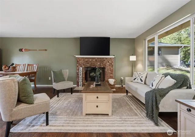 Photo 4 of Single family home for sale at 14320 Englewood Dr NW, Gig Harbor, WA 98329 | MLS# NWM2579963 | Listing updated on 2026-09-24