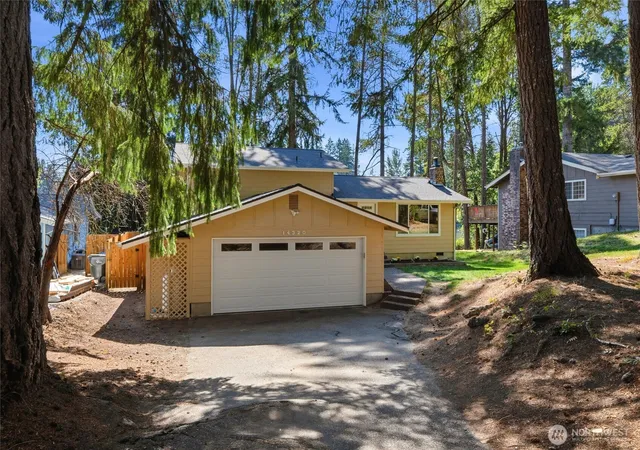 Photo 3 of Single family home for sale at 14320 Englewood Dr NW, Gig Harbor, WA 98329 | MLS# NWM2579963 | Listing updated on 2026-09-24