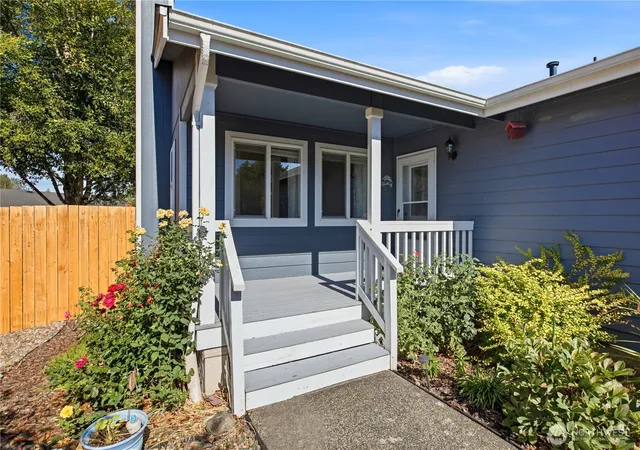 Photo 3 of Sale Pending at 756 Oakhurst Dr, Pacific, WA 98047 | MLS# NWM2579974 | Listing updated on 2026-09-27