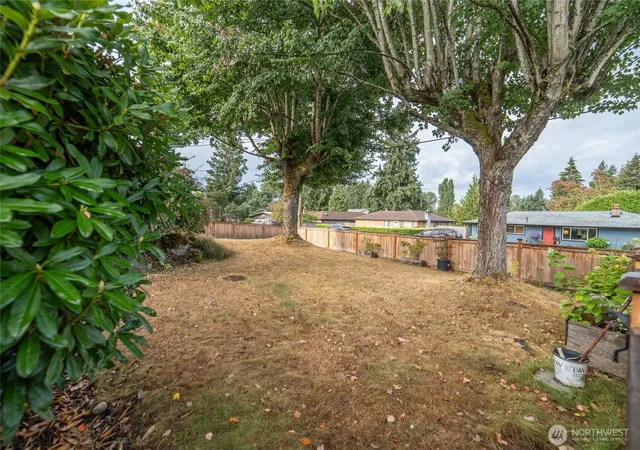 Photo 3 of Single family home for sale at 17220 129th Avenue Se, Renton, WA 98058 | MLS# NWM2579976 | Listing updated on 2026-10-02
