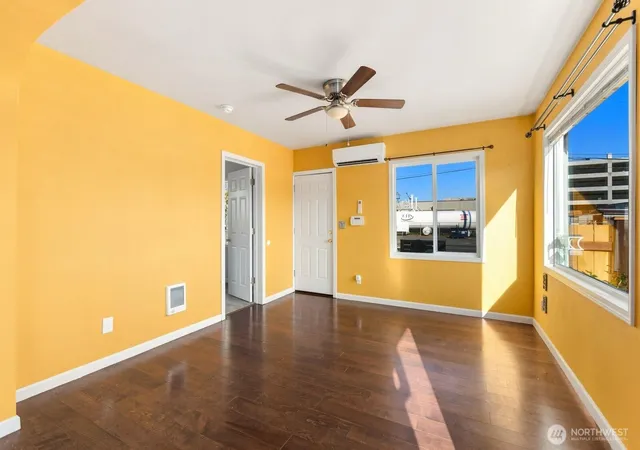 Photo 3 of Single family home for sale at 119 C St NW, Auburn, WA 98001 | MLS# NWM2579984 | Listing updated on 2026-09-27