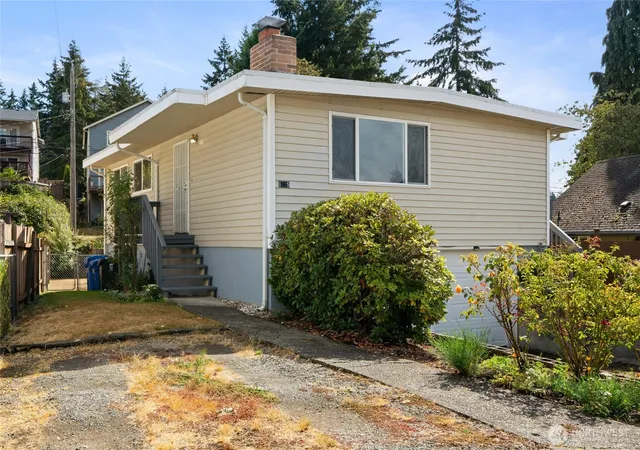 Photo 1 of Sale Pending at 6225 S Huson St, Tacoma, WA 98409 | MLS# NWM2579985 | Listing updated on 2026-09-23