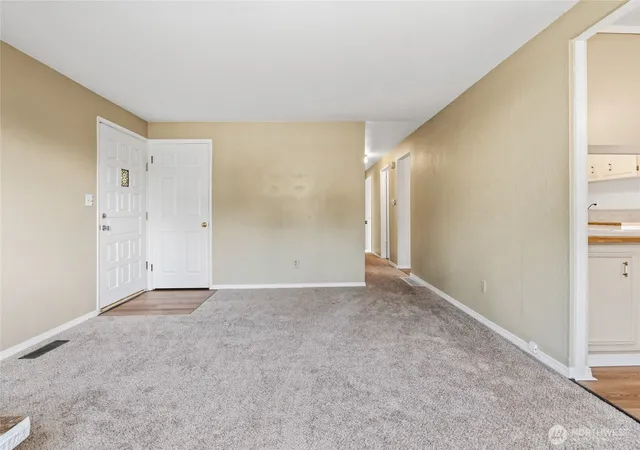 Photo 3 of Sale Pending at 6225 S Huson St, Tacoma, WA 98409 | MLS# NWM2579985 | Listing updated on 2026-09-23