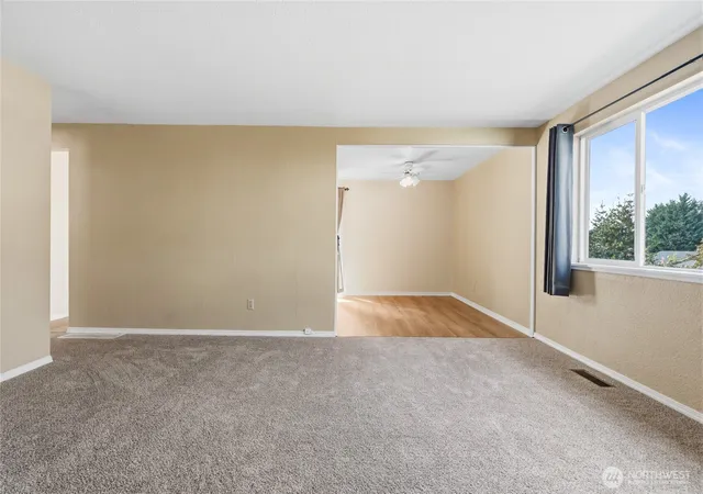 Photo 4 of Sale Pending at 6225 S Huson St, Tacoma, WA 98409 | MLS# NWM2579985 | Listing updated on 2026-09-23