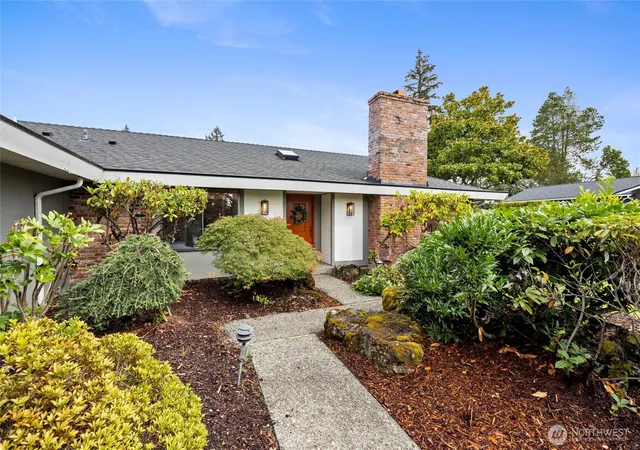 Photo 2 of Sale Pending at 921 S 129th Street, Tacoma, WA 98444 | MLS# NWM2580013 | Listing updated on 2026-09-23