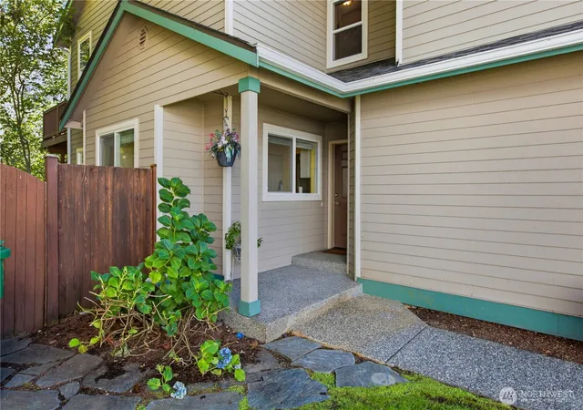 Photo 3 of Townhouse for sale at 2027 187th Place Se, Bothell, WA 98012 | MLS# NWM2580015 | Listing updated on 2026-10-02