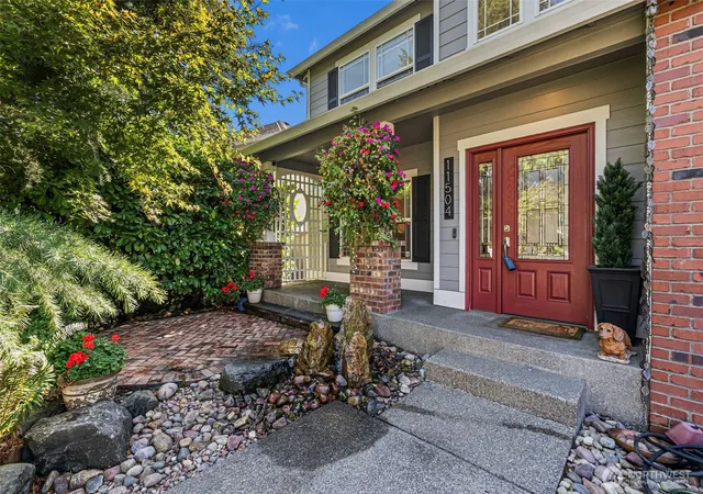 Photo 2 of Sale Pending at 11504 134th Street Ct, Puyallup, WA 98374 | MLS# NWM2580036 | Listing updated on 2026-09-28