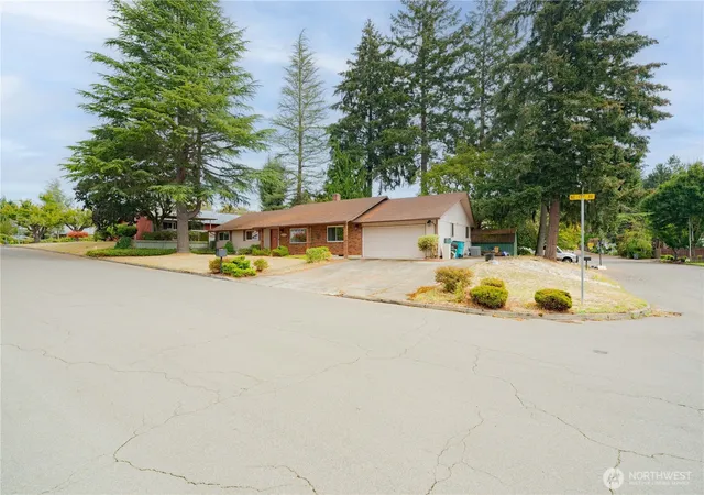 Photo 3 of Single family home for sale at 12509 Ne 13th Avenue, Vancouver, WA 98685 | MLS# NWM2580043 | Listing updated on 2026-09-30