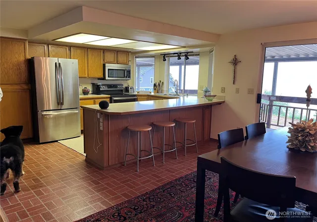 Photo 4 of Sale Pending at 913 Hood Dr NW, Seabeck, WA 98380 | MLS# NWM2580056 | Listing updated on 2026-09-22