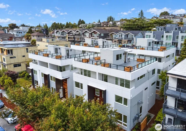 Townhouse for sale at 2214 Franklin Ave E #B, Seattle, WA 98102 | MLS# NWM2580061