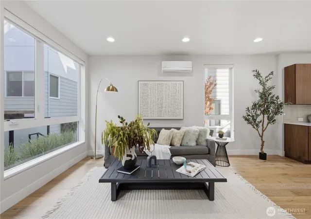 Photo 3 of Townhouse for sale at 2214 Franklin Ave E #B, Seattle, WA 98102 | MLS# NWM2580061 | Listing updated on 2026-09-20