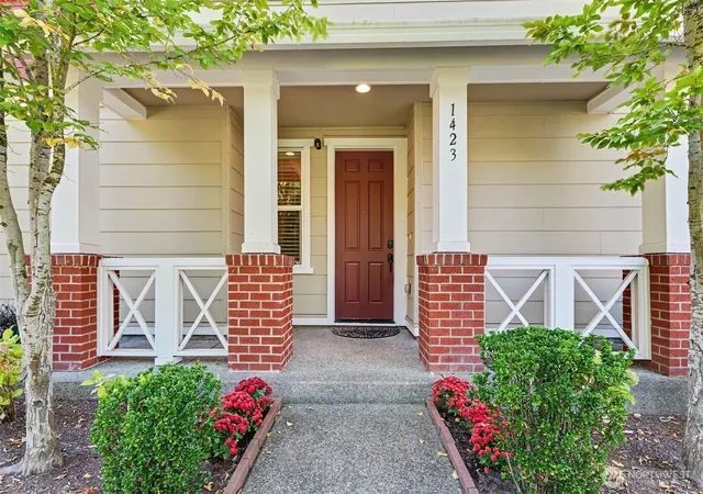 Photo 1 of Townhouse for sale at 1423 Ne Hickory Ln, Issaquah, WA 98029 | MLS# NWM2580071 | Listing updated on 2026-10-01