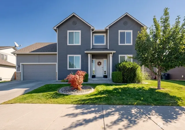 Photo 2 of Single family home for sale at 111 Chapelwood Ave, Walla Walla, WA 99362 | MLS# NWM2580084 | Listing updated on 2026-09-28