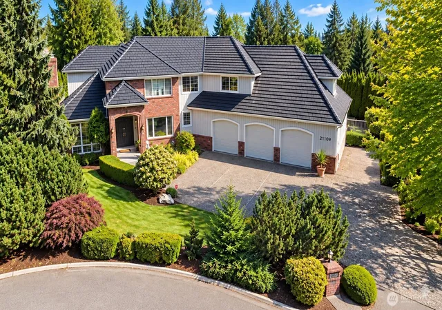 Photo 2 of Single family home for sale at 21109 50 Drive Se, Bothell, WA 98021 | MLS# NWM2580097 | Listing updated on 2026-10-02