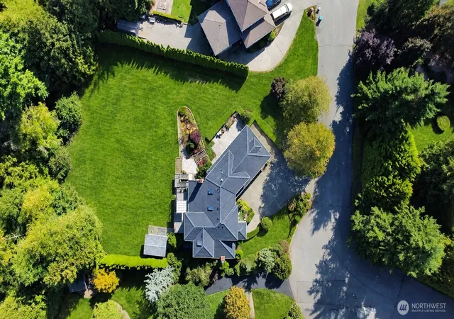Photo 3 of Single family home for sale at 21109 50 Drive Se, Bothell, WA 98021 | MLS# NWM2580097 | Listing updated on 2026-10-02