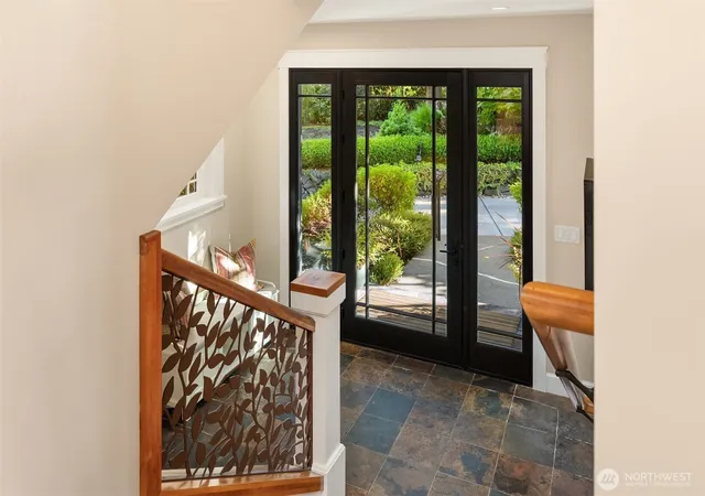 Photo 3 of Sale Pending at 284 Wood Ave Sw, Bainbridge Island, WA 98110 | MLS# NWM2580107 | Listing updated on 2026-09-30