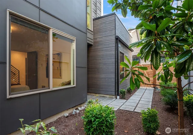 Photo 3 of Townhouse for sale at 5634 Fauntleroy Way SW #B, Seattle, WA 98136 | MLS# NWM2580112 | Listing updated on 2026-10-01
