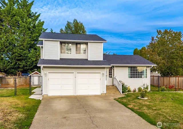 Photo 1 of Single family home for sale at 10129 C St E, Tacoma, WA 98445 | MLS# NWM2580116 | Listing updated on 2026-10-01
