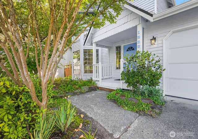 Photo 2 of Single family home for sale at 1226 224th Place Sw, Bothell, WA 98021 | MLS# NWM2580137 | Listing updated on 2026-09-25