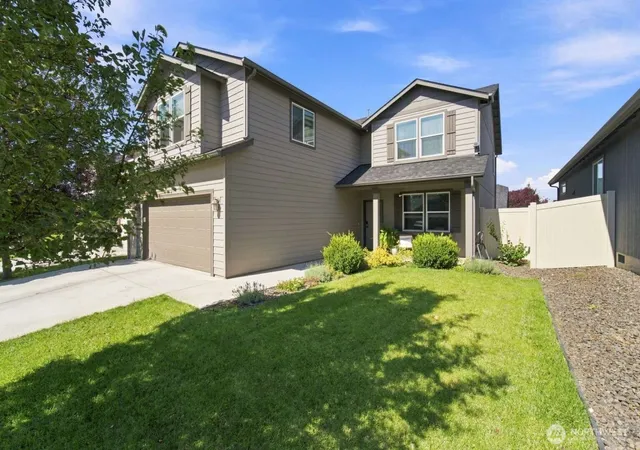 Photo 3 of Single family home for sale at 1170 Sw Virginia St, College Place, WA 99324 | MLS# NWM2580149 | Listing updated on 2026-09-25